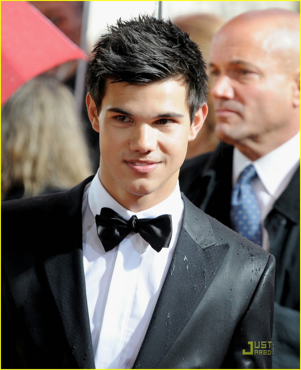 taylor-lautner-golden-